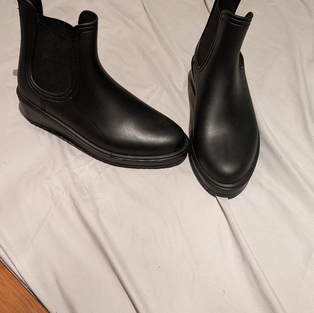Black booties